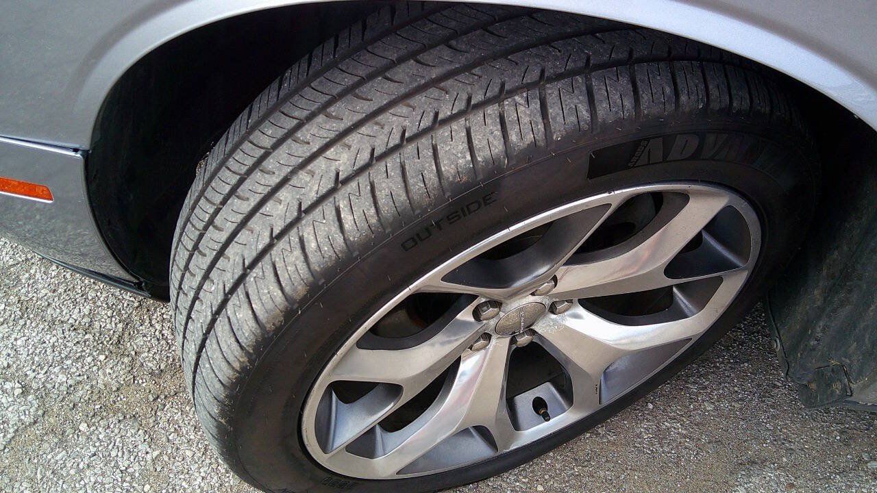 Used 2015 Dodge Challenger SXT Plus RWD image 34