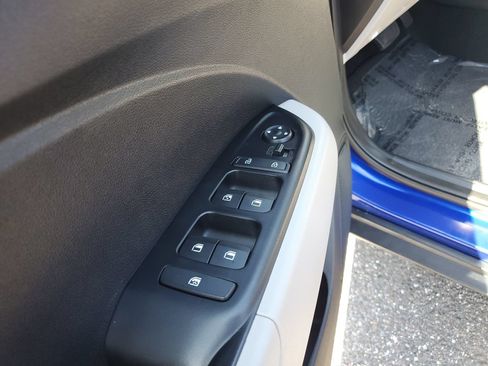 Used 2026 Hyundai Venue SEL FWD image 16