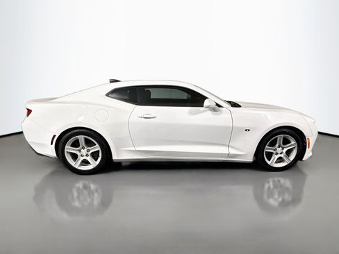 Used 2017 Chevrolet Camaro LT RWD image 11