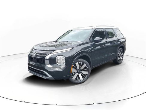 New 2025 Mitsubishi Outlander AWD image 3