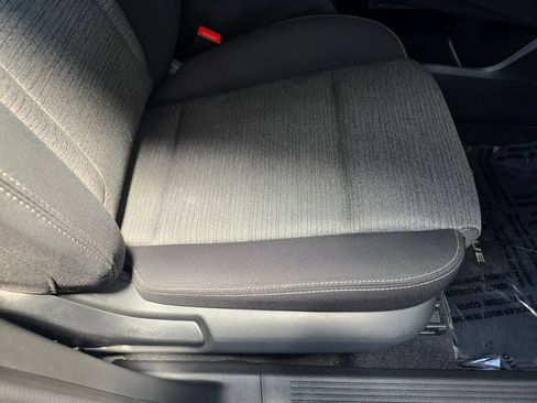 Used 2022 Nissan Rogue S AWD/4WD image 26