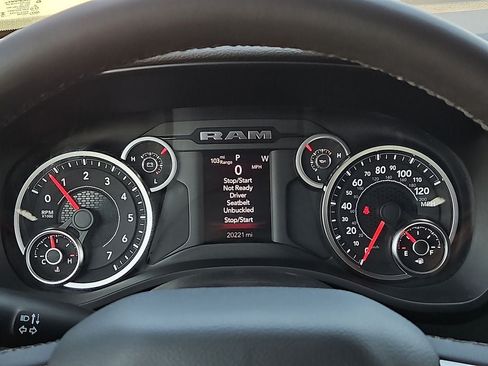 Used 2025 RAM 1500 Big Horn RWD image 29