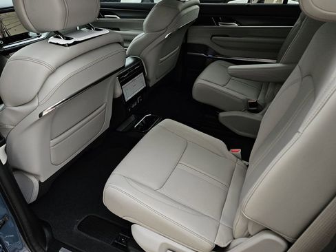New 2026 Jeep Grand Wagoneer Summit AWD/4WD image 12
