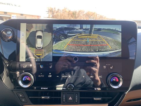 Used 2025 Lexus NX 450h+ AWD w/ Luxury Package image 25