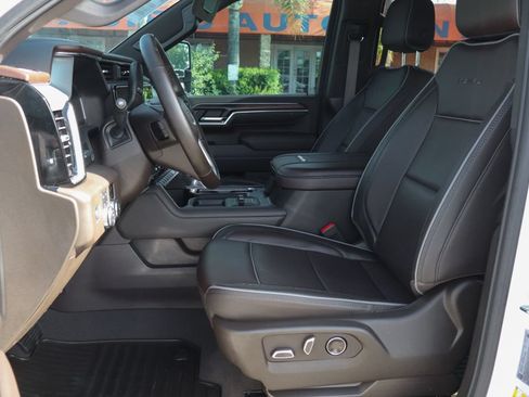 Used 2025 GMC Sierra 2500 Denali w/ Denali Reserve Package AWD/4WD image 23