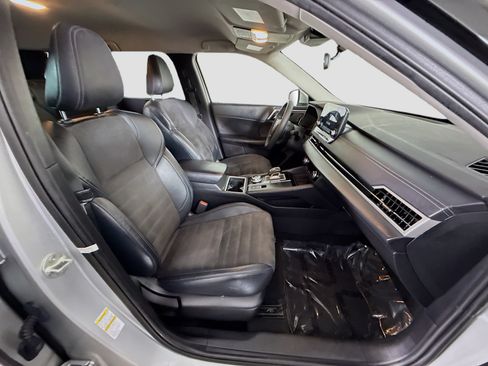 Used 2023 Mitsubishi Outlander SE FWD image 29