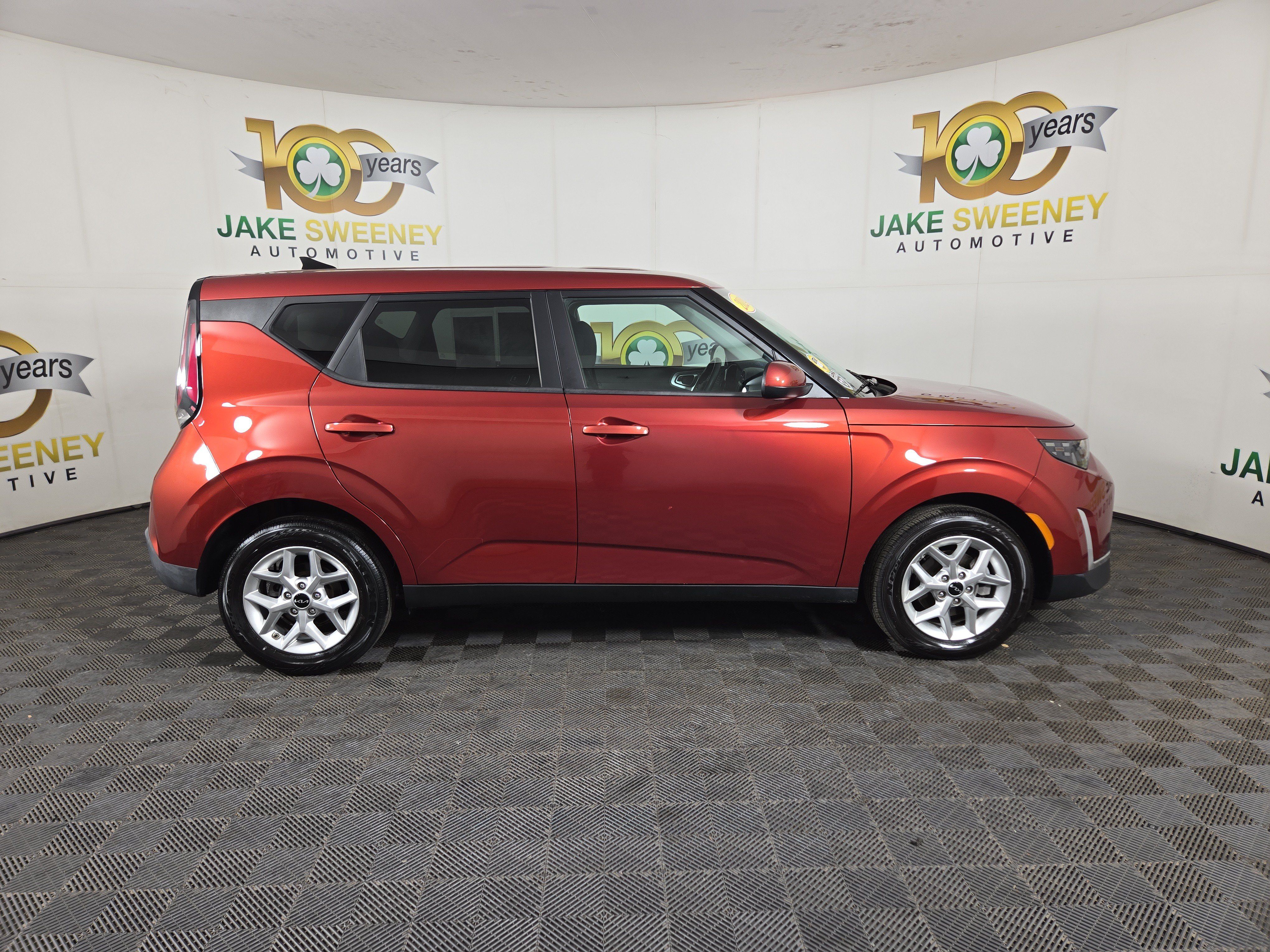 Used 2024 Kia Soul LX w/ Option Group 015 FWD image 11