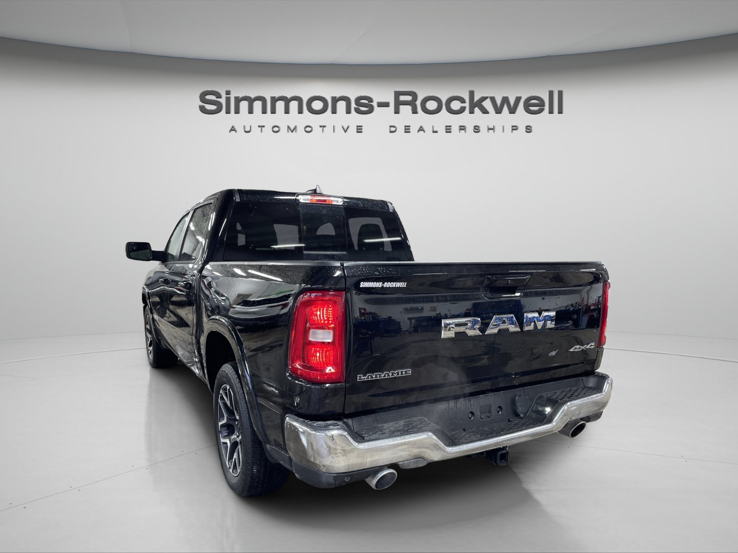 Used 2026 RAM 1500 Laramie AWD/4WD image 3