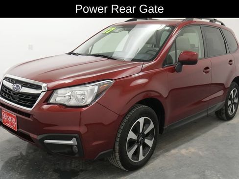 Used 2017 Subaru Forester 2.5i Premium AWD/4WD image 3