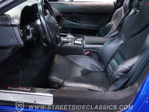 Used 1996 Chevrolet Corvette Coupe RWD image 30