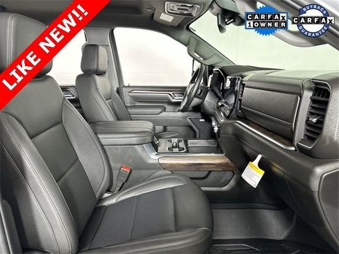 Used 2025 GMC Sierra 2500 SLT w/ SLT Premium Package image 29