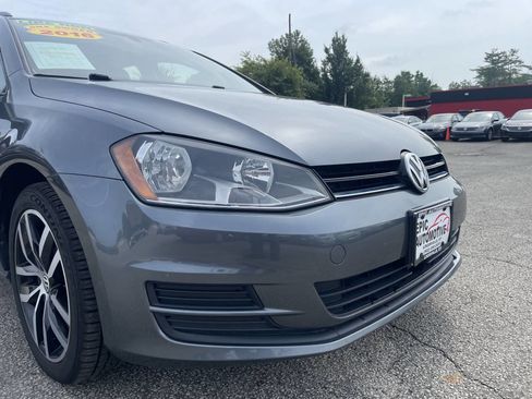 Used 2016 Volkswagen Golf Limited Edition image 12