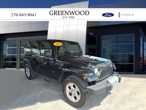 Used 2014 Jeep Wrangler Unlimited Sahara w/ Connectivity Group AWD/4WD image 1
