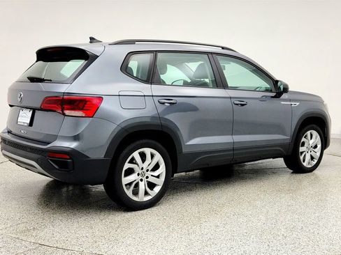 Used 2022 Volkswagen Taos S image 5