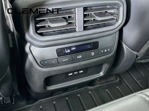 Used 2025 Honda Pilot EX-L image 33