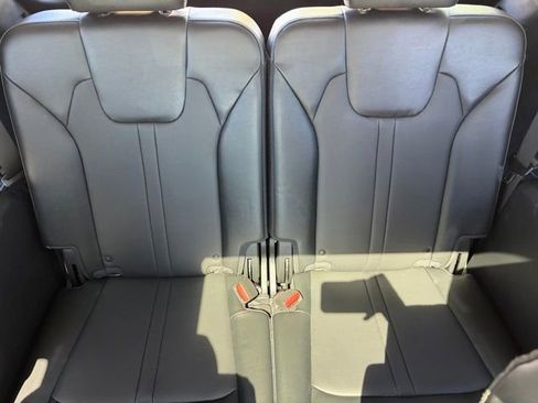 Used 2023 Kia Sorento SX Prestige image 19