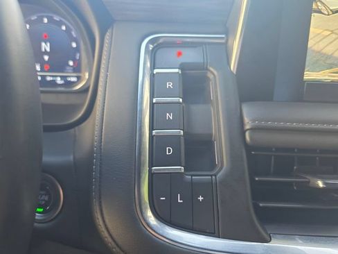 Used 2024 Chevrolet Tahoe LT AWD/4WD image 27