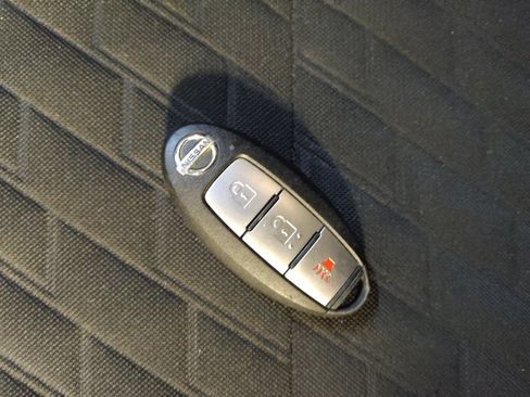 Used 2021 Nissan Kicks S image 32