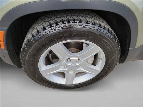 Used 2020 Land Rover Defender 110 First Edition AWD/4WD image 9