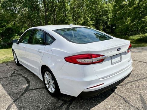Used 2020 Ford Fusion SE FWD image 5