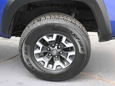 Used 2023 Toyota Tacoma TRD Off-Road AWD/4WD image 11