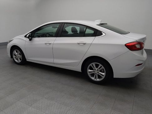 Used 2018 Chevrolet Cruze LT FWD image 3