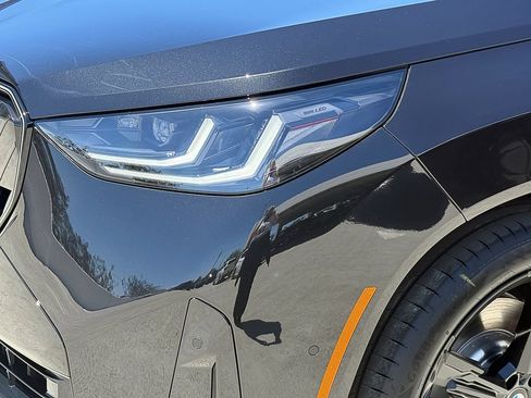 New 2026 BMW X3 xDrive30i w/ M Sport Package AWD/4WD image 8