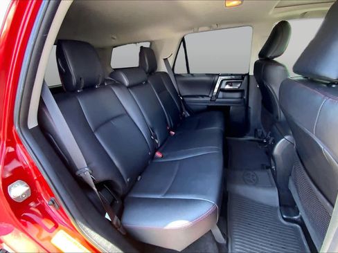 Used 2022 Toyota 4Runner TRD Off-Road Premium AWD/4WD image 20