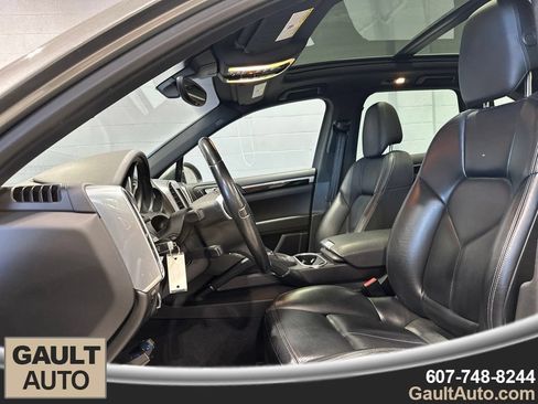 Used 2014 Porsche Cayenne S AWD/4WD image 13