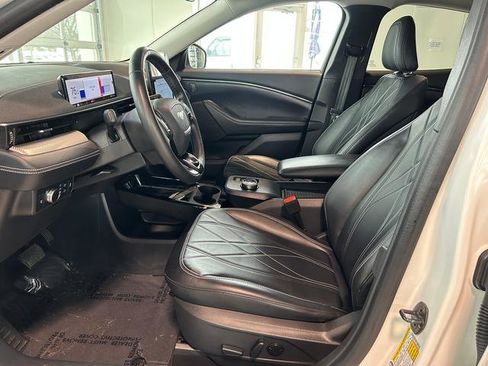 Used 2022 Ford Mustang Mach-E Select image 14