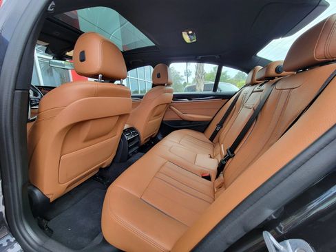 Used 2019 BMW 530i w/ Convenience Package RWD image 17