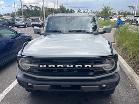 Used 2024 Ford Bronco Outer Banks AWD/4WD image 2