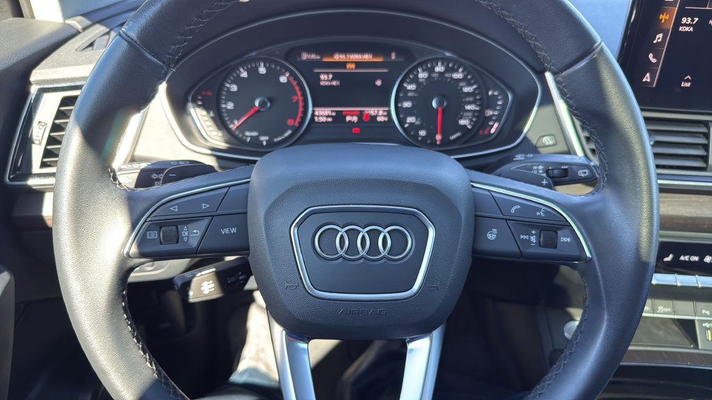 Used 2023 Audi Q5 2.0T Premium w/ Convenience Package AWD/4WD image 31