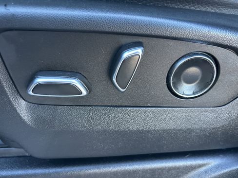 Used 2021 GMC Yukon Denali w/ LPO, Illumination Package image 37