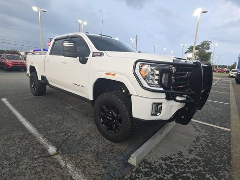 Used 2023 GMC Sierra 2500 AT4 w/ AT4 Premium Plus Package AWD/4WD image 7