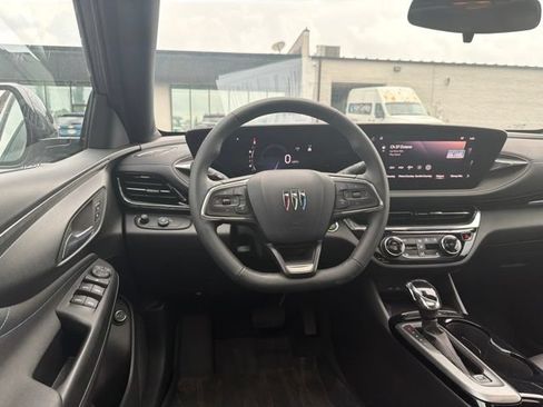 Used 2025 Buick Envista Sport Touring w/ Convenience I Package FWD image 11