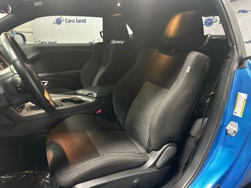 Used 2023 Dodge Challenger R/T w/ Blacktop Package image 11