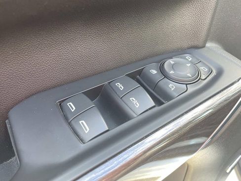 Used 2020 Chevrolet Silverado 1500 LTZ w/ LTZ Plus Package image 17