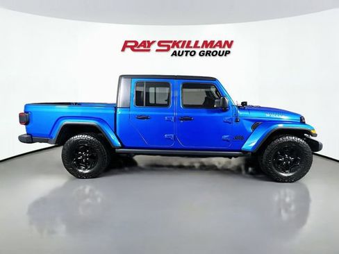 Used 2021 Jeep Gladiator Willys image 8