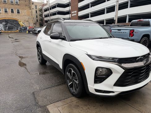 Certified 2022 Chevrolet TrailBlazer RS w/ Technology Package image 4