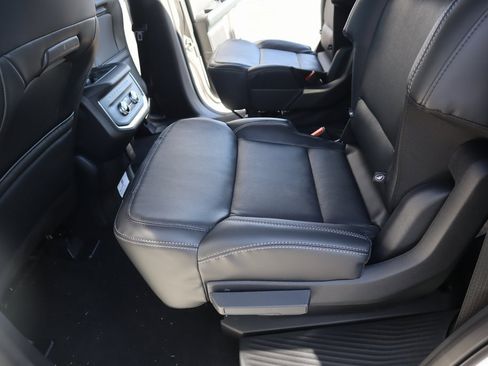 New 2025 Ford Expedition Platinum w/ Driver's Package image 13