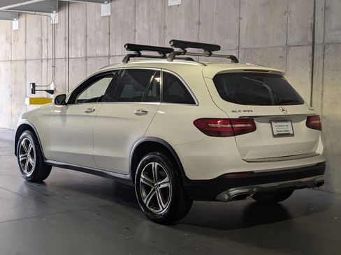 Used 2019 Mercedes-Benz GLC 300 4MATIC image 3