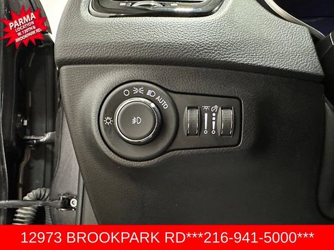 Used 2019 Jeep Compass Latitude FWD image 10