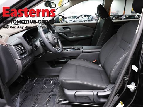 Used 2023 Nissan Rogue S AWD/4WD image 14