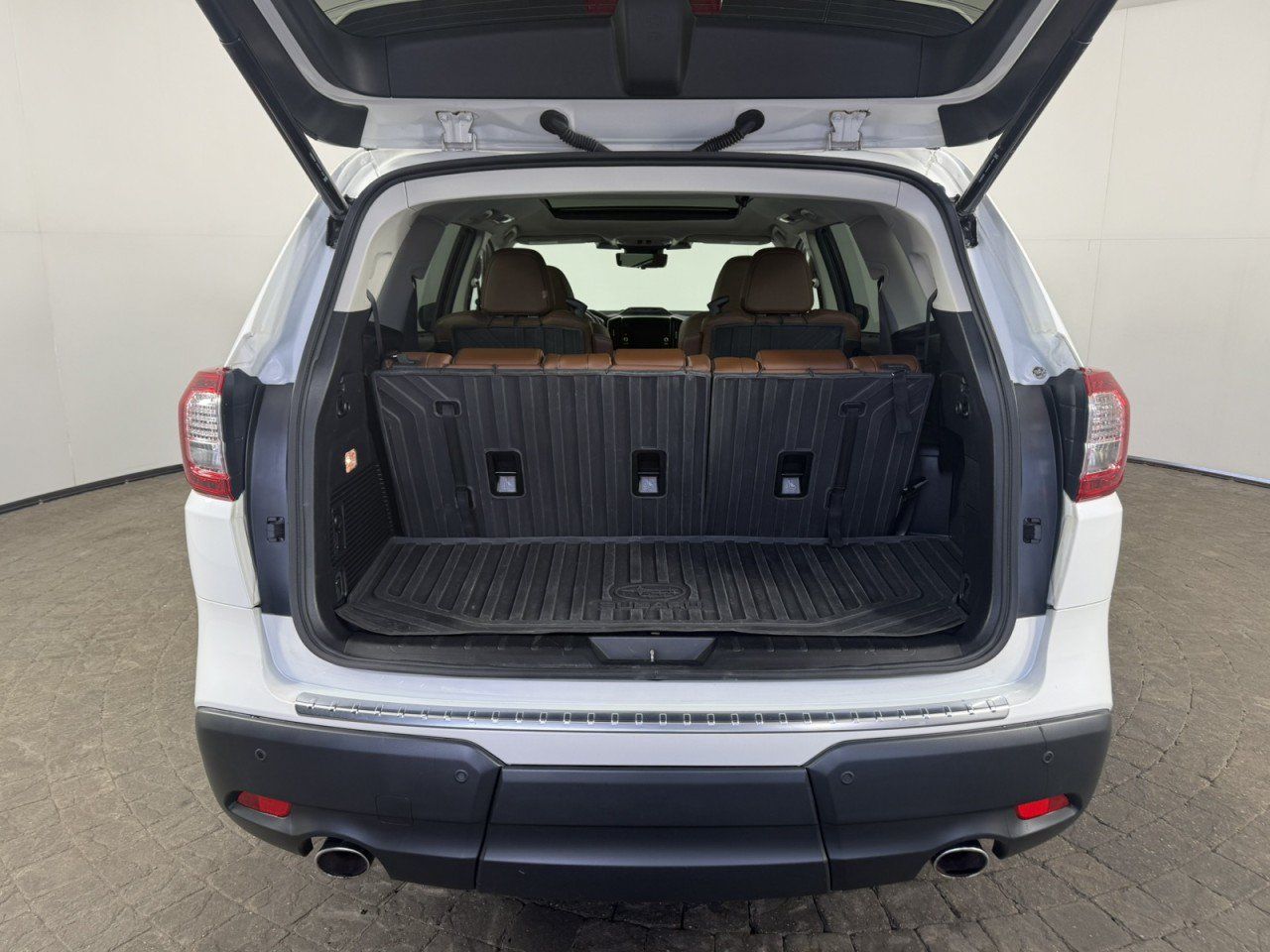 Used 2023 Subaru Ascent Touring AWD/4WD image 7
