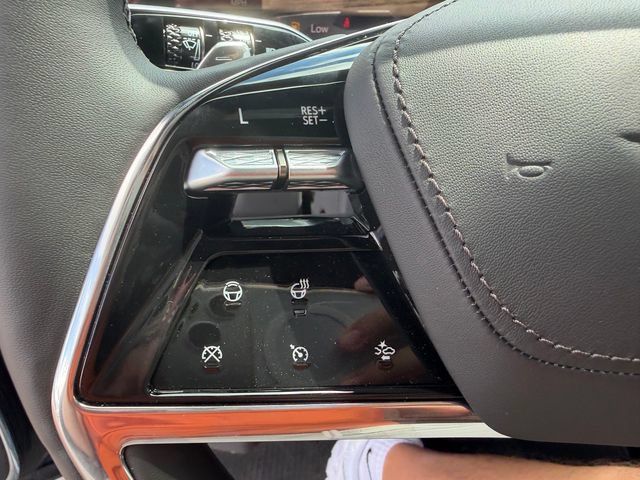 New 2026 Cadillac Escalade Platinum Sport w/ LPO, ONYX Package AWD/4WD image 18