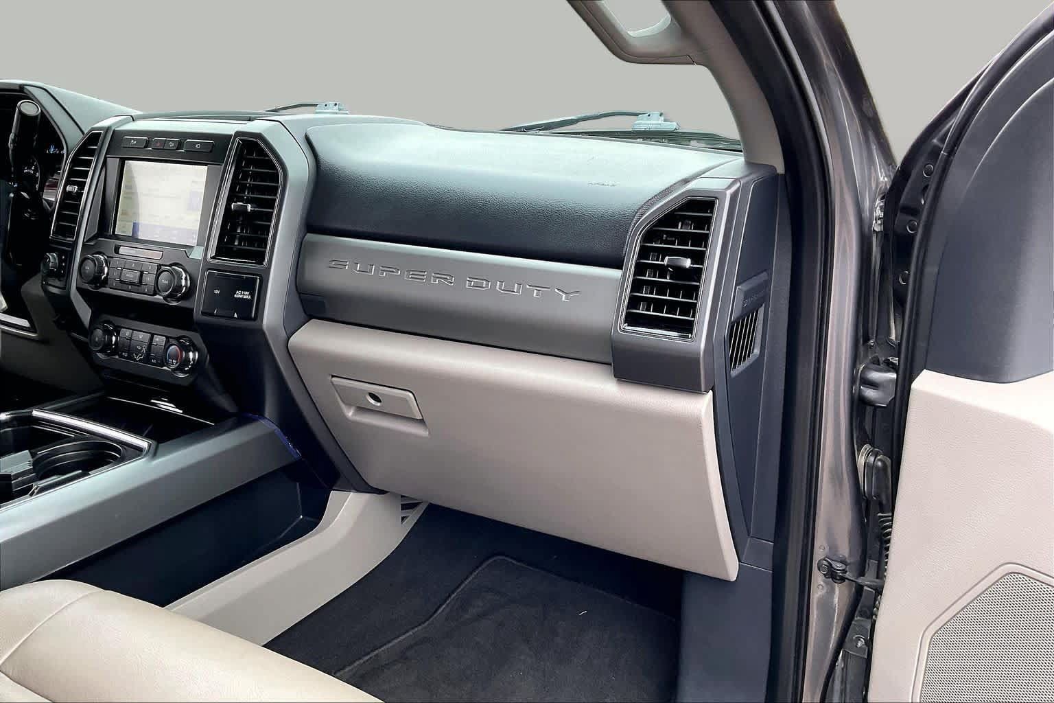 Used 2022 Ford F250 XLT w/ XLT Premium Package AWD/4WD image 18