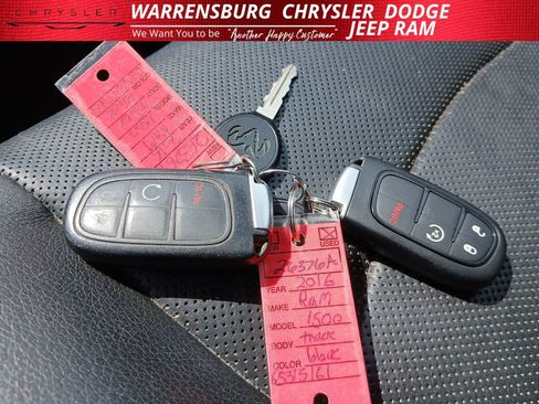 Used 2016 RAM 1500 Laramie w/ Convenience Group AWD/4WD image 27
