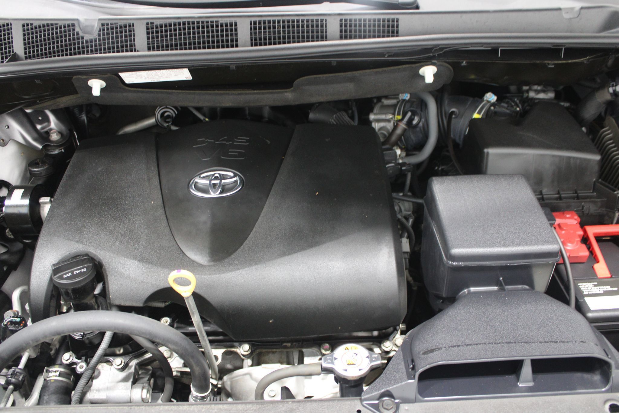 Used 2020 Toyota Sienna XLE w/ XLE Navigation Package FWD image 8