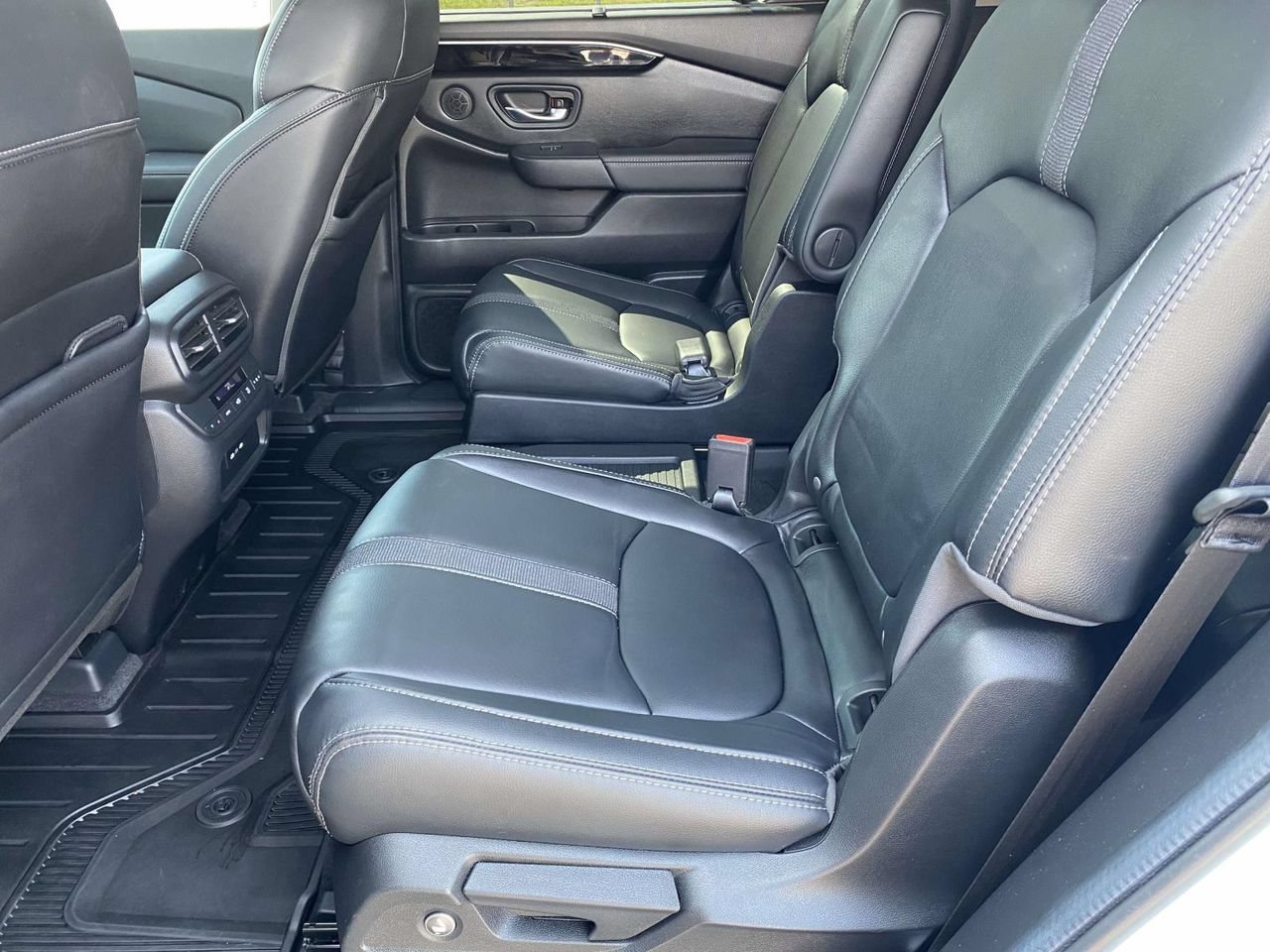 Used 2024 Honda Pilot EX-L image 11